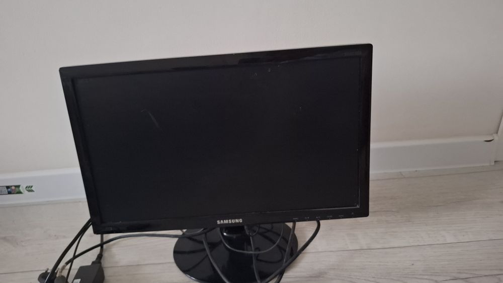 Продам монитор самсунг