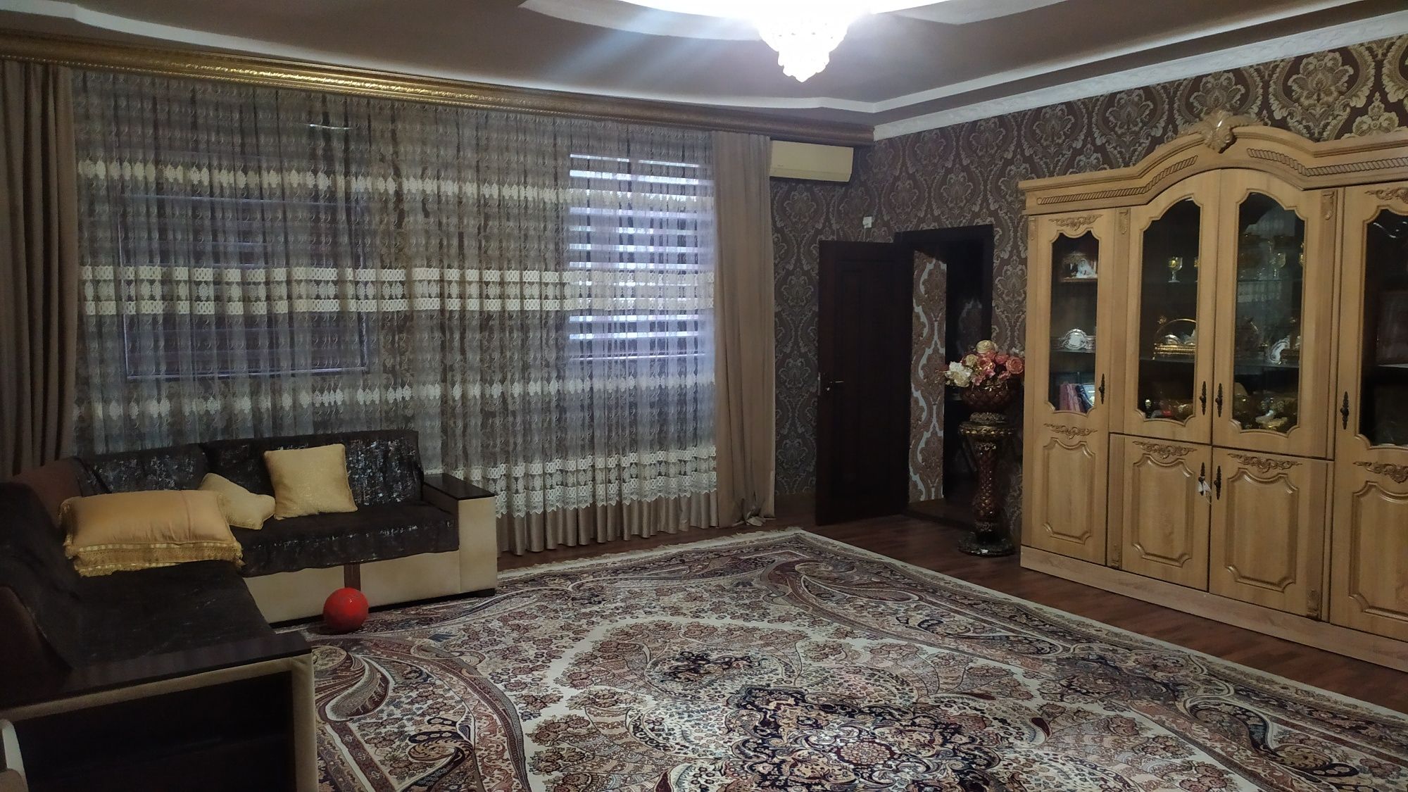 Яшаш учун барча кулайликларга эга ховли сотилади
