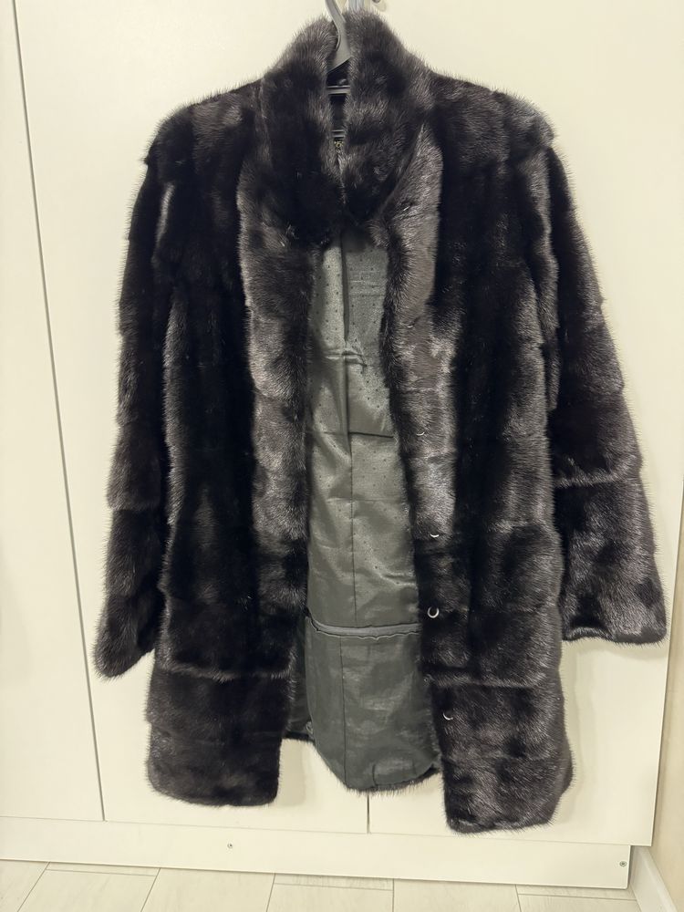 Продается шуба из норки