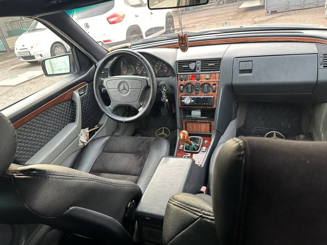 Mercedes C180 продается