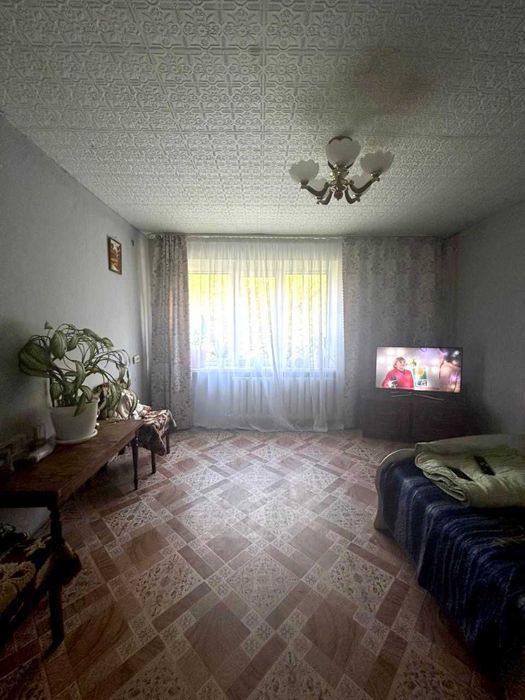 Продаётся 4-х комн квартира в районе Хлебзовод .