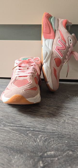 New Balance 9060 Pink