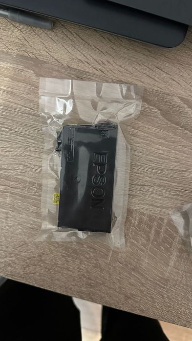 Cartus imprimata rosu, galben, albastru si negru. 30 lei bucata