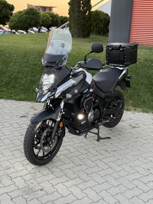 Suzuki dl-650 V-Strom Sport Adventure Tourer