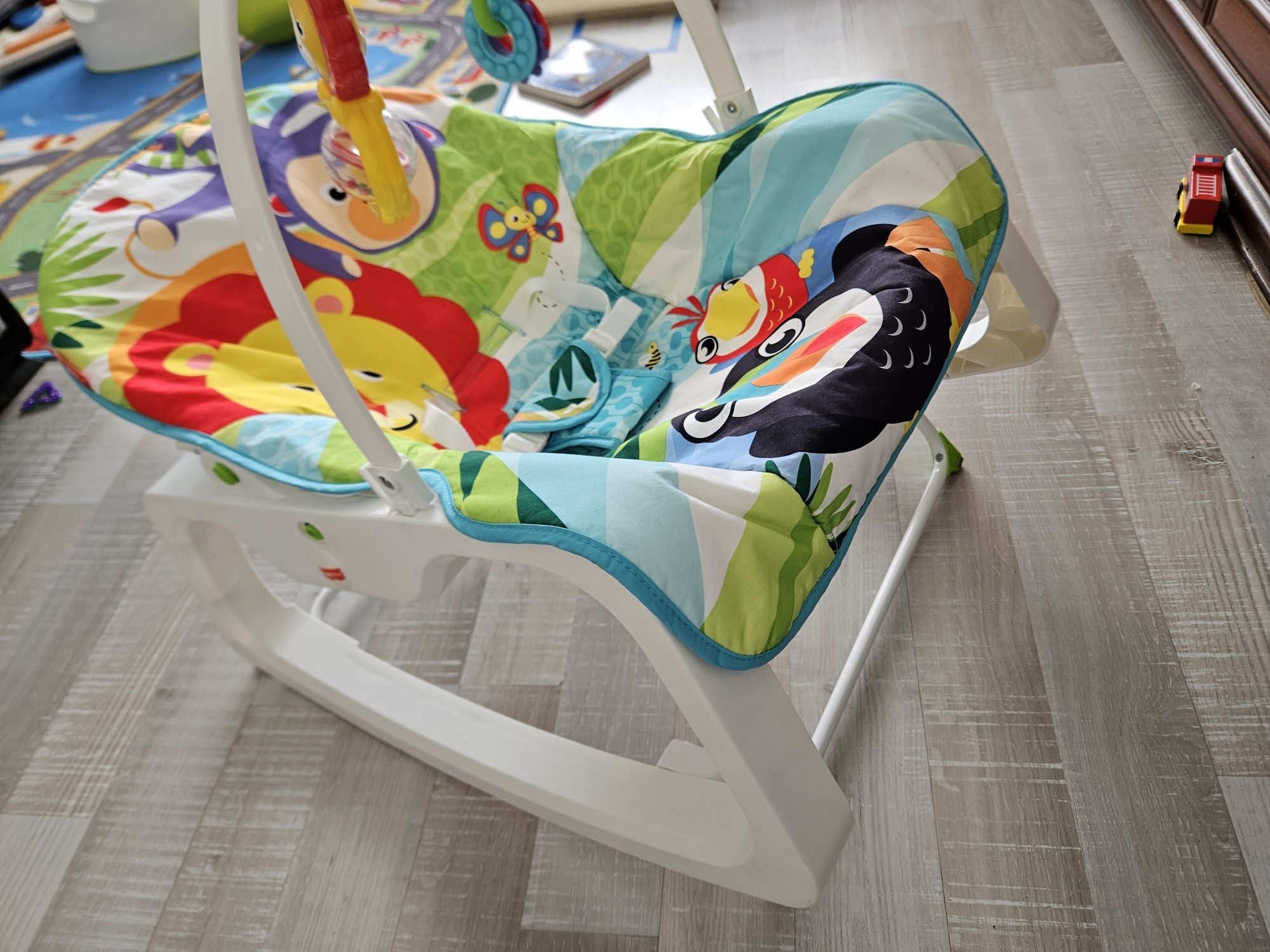 Шезлонг Fisher Price
