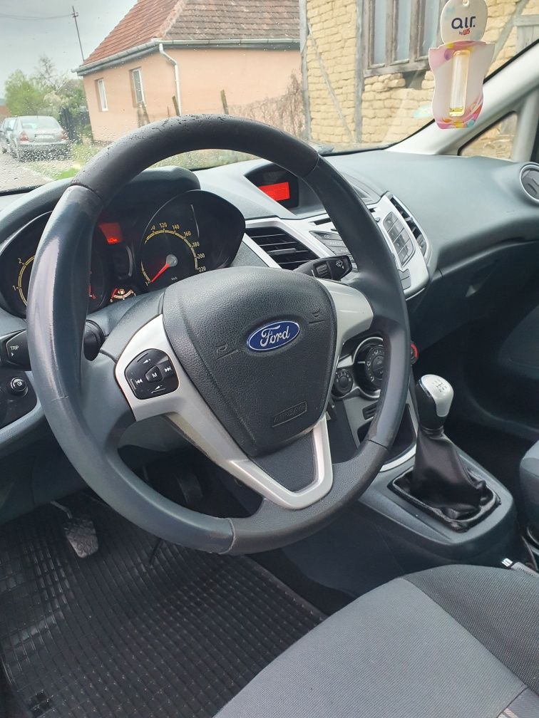 De vanzare ford fiesta