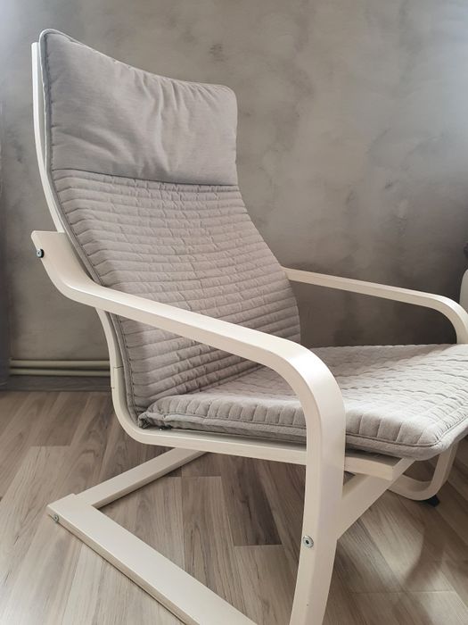 Люлеещ стол,цвят бяло-сиво