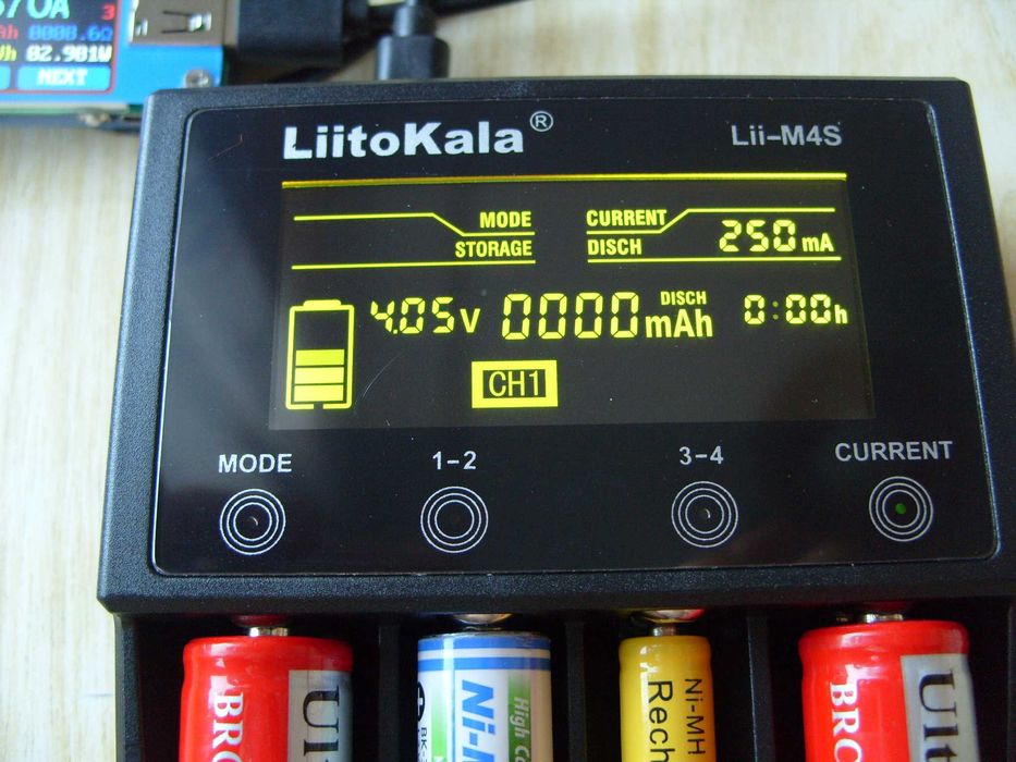 Професионално зарядно LiitoKala Lii-M4S. Българско ръководство