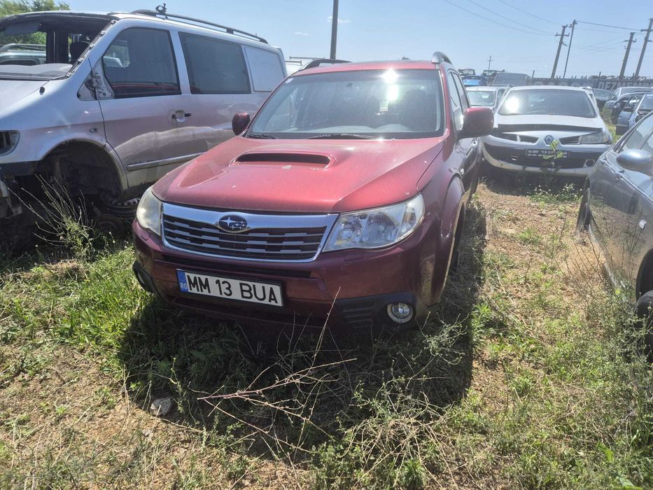 Dezmembrez Subaru Forester an 2010 motor 2.0 diesel