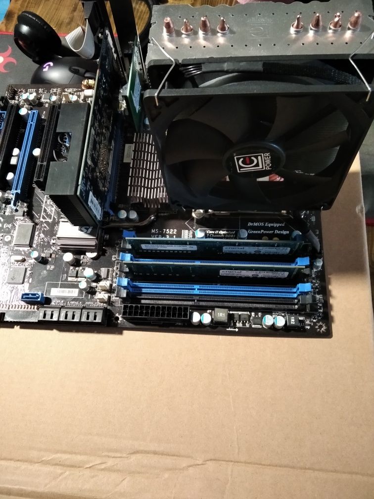 Vand kit i7 950 16 Gb rami Gpu Gtx 630 2 Gb Sursa Mobo MSI