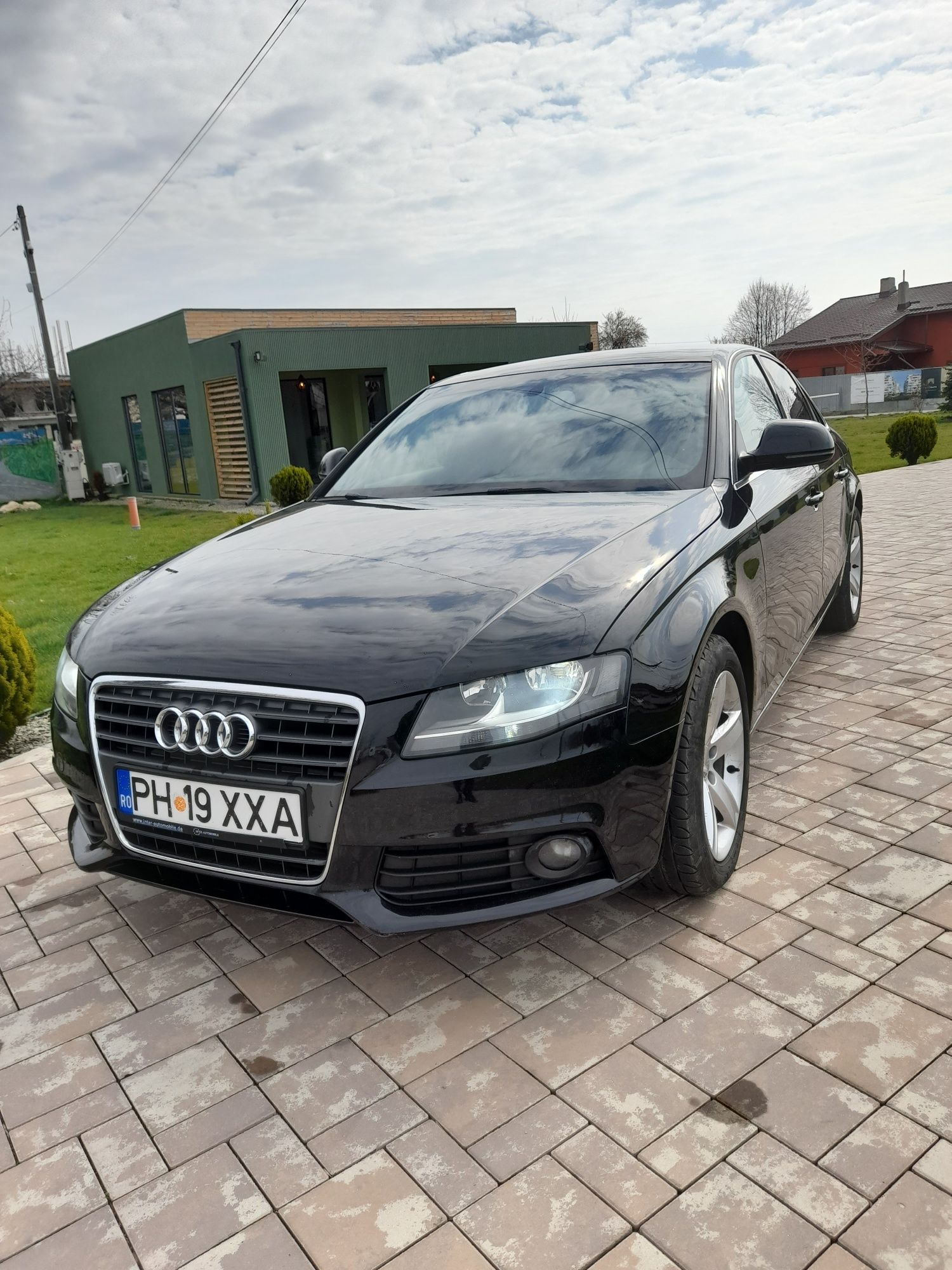 Vand Audi a4 b8 an proprietar in acte