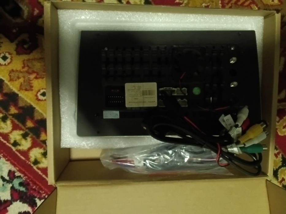 manitor 12 duym BERG