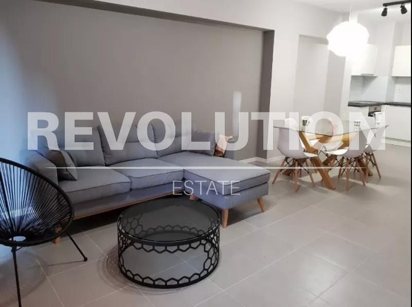 Тристаен апартамент в района на Център!