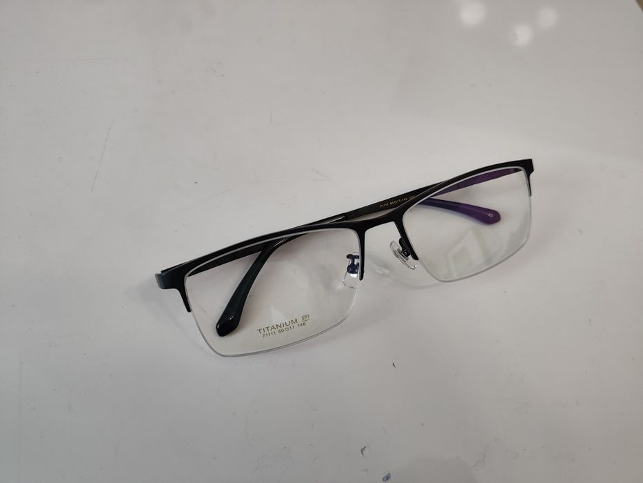 Rama ochelari de vedere din Titan 60 / 17 / 148