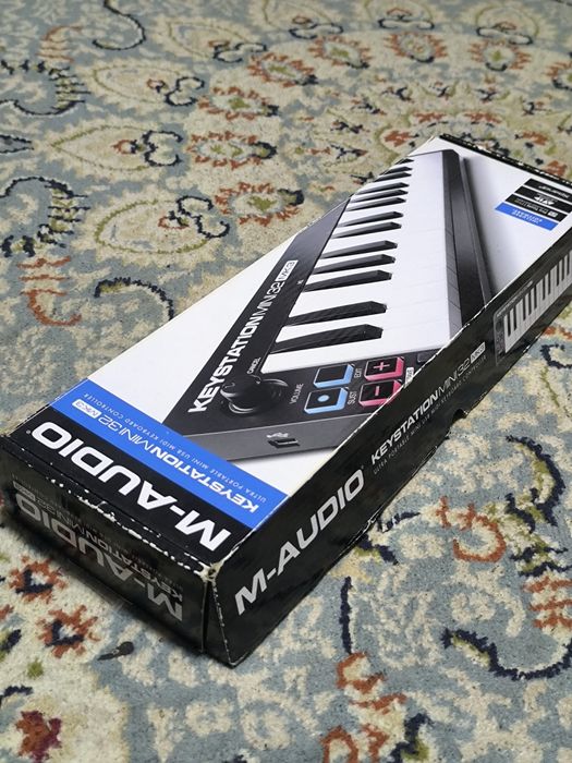 MIDI-клавиатура M-Audio Keystation Mini 32 MK3 Black