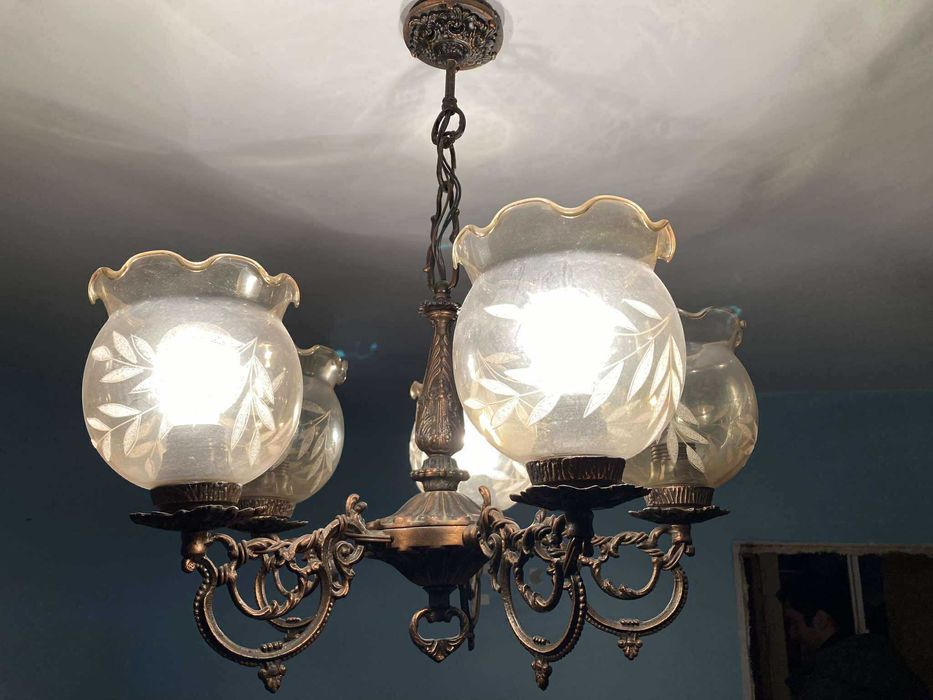 Старинен полилей