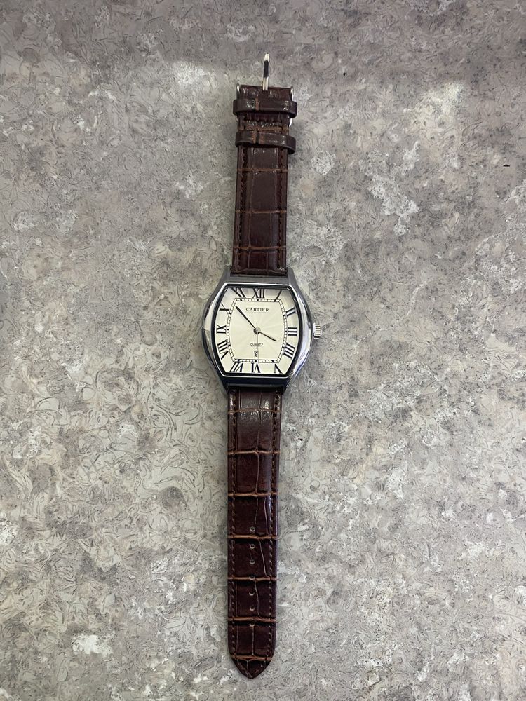 Часовник Cartier Tortue