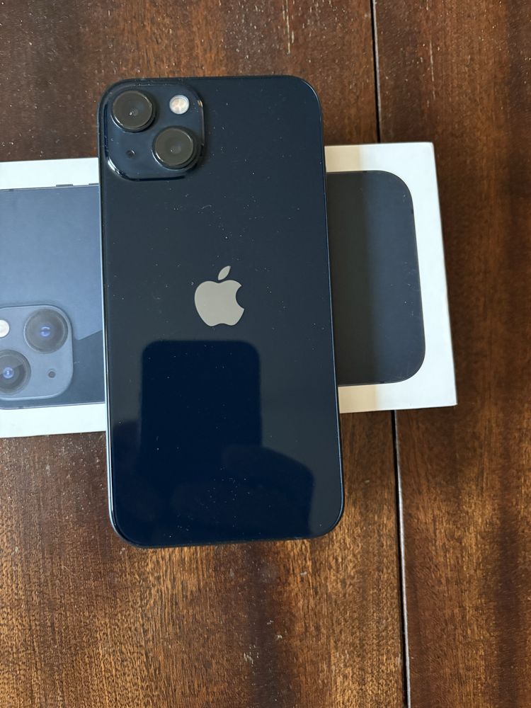 В продажба Iphone 13 Почти като нов със нова Батерия
