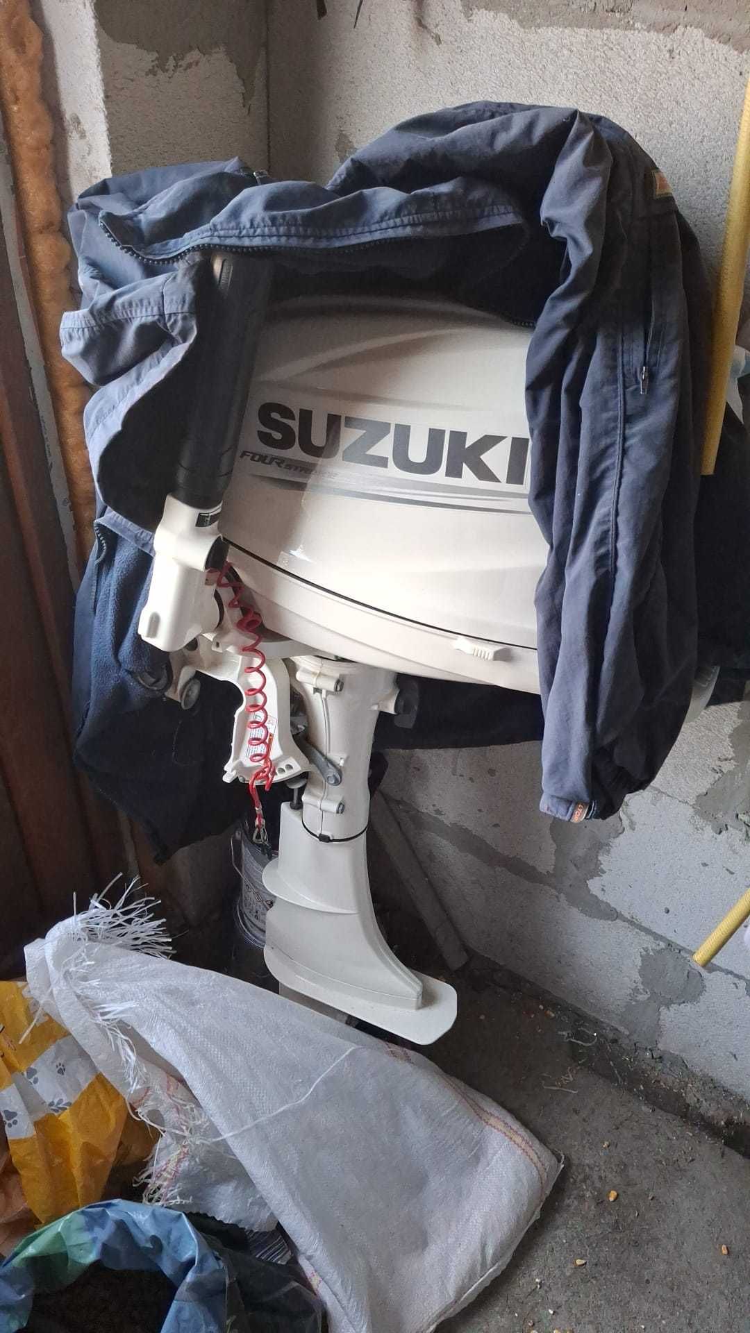 Motor Termic outboard Suzuki DF6AS Alb, 6CP - absolut nou/nefolosit