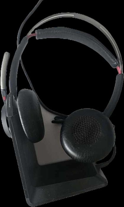 Vand casti Plantronics Voyager Focus UC B825