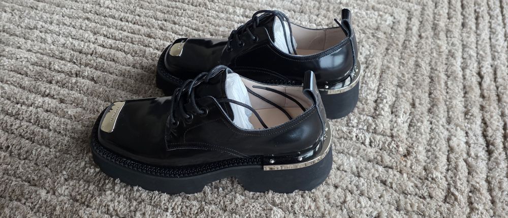 Обувки FABIANO нови