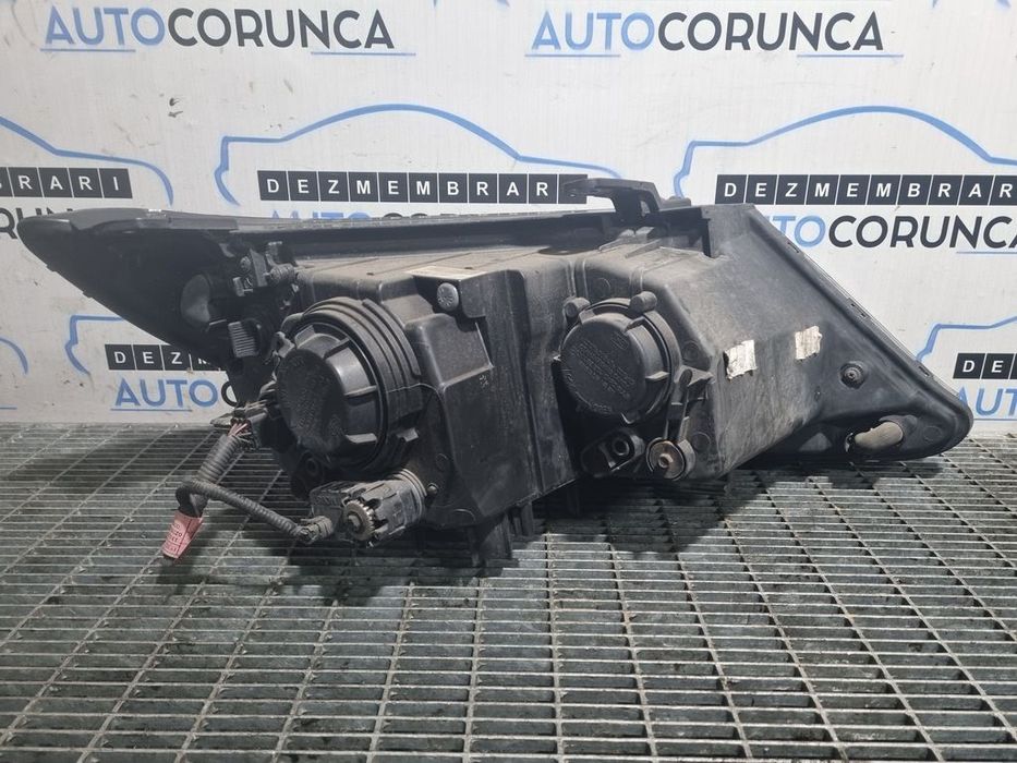 Far Stanga Kia Sorento II Facelift 2012 - 2014 SUV 4 Usi (1176) Cu lupă