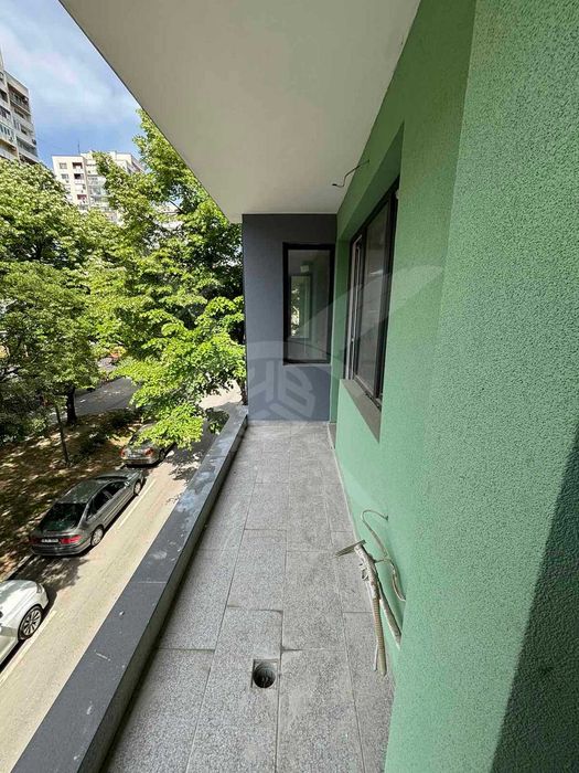 Продава се Тристаен апартамент в Варна, Бизнес хотел - 77 кв.м за 1643 €/кв.м - Снимка #8