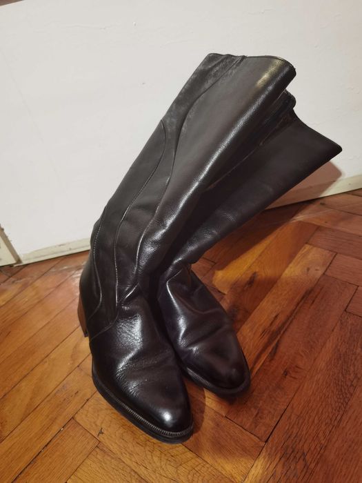 Дамски ботуши 37 номер дебели отвътре