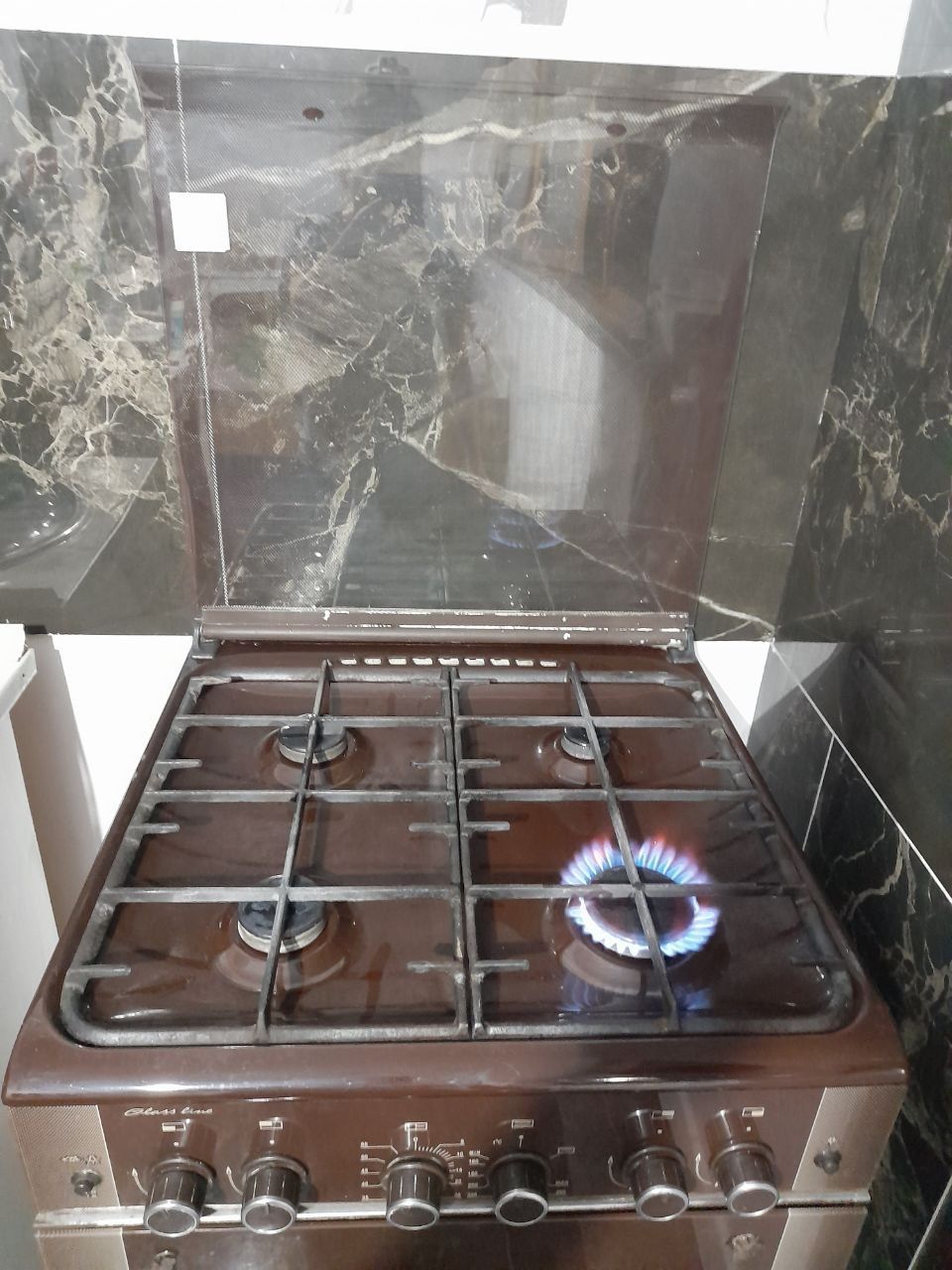 Gaz plita sotiladi