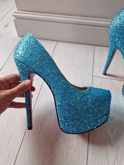 Pantofi marimea albastri
