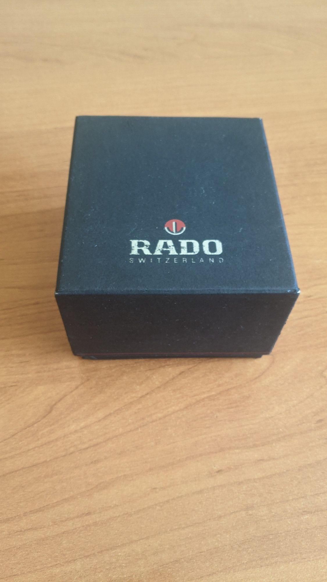 Часы швейцарские Rado.