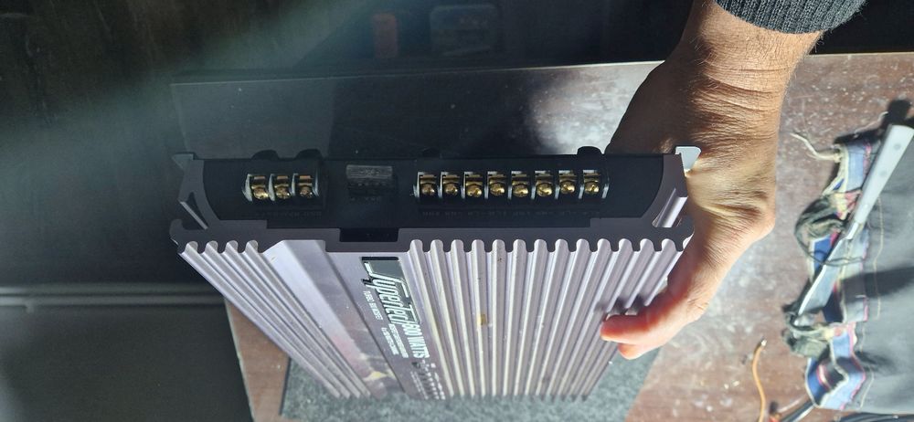 Amplificator auto supertech