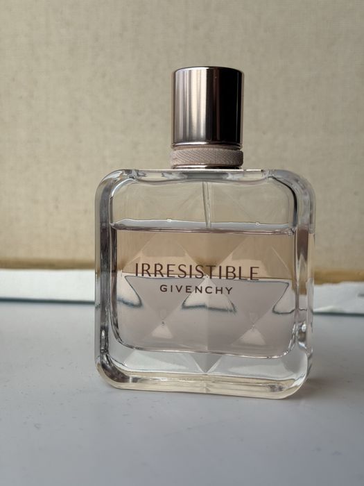 Парфюм GIVENCHY  irresistible