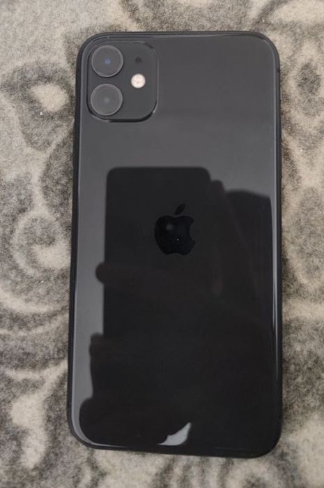 IPhone 11 256gb LLA, yemkost 77 ,kafolati bilan hamma joyi ishlaydi