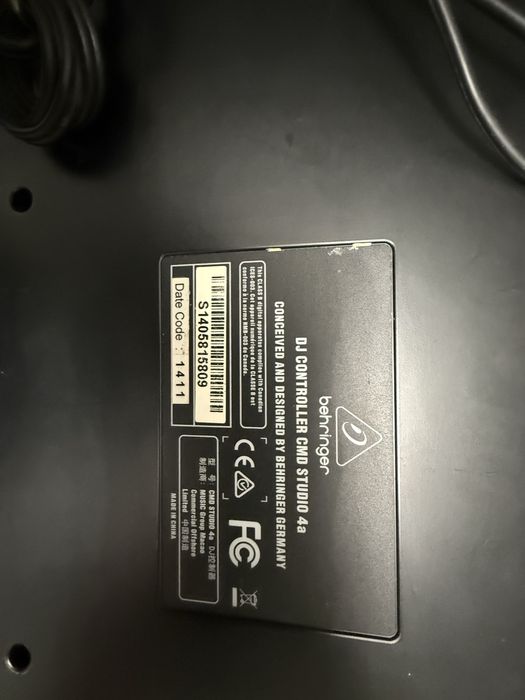 Конзола ,подходяща за начинаещи диджеи