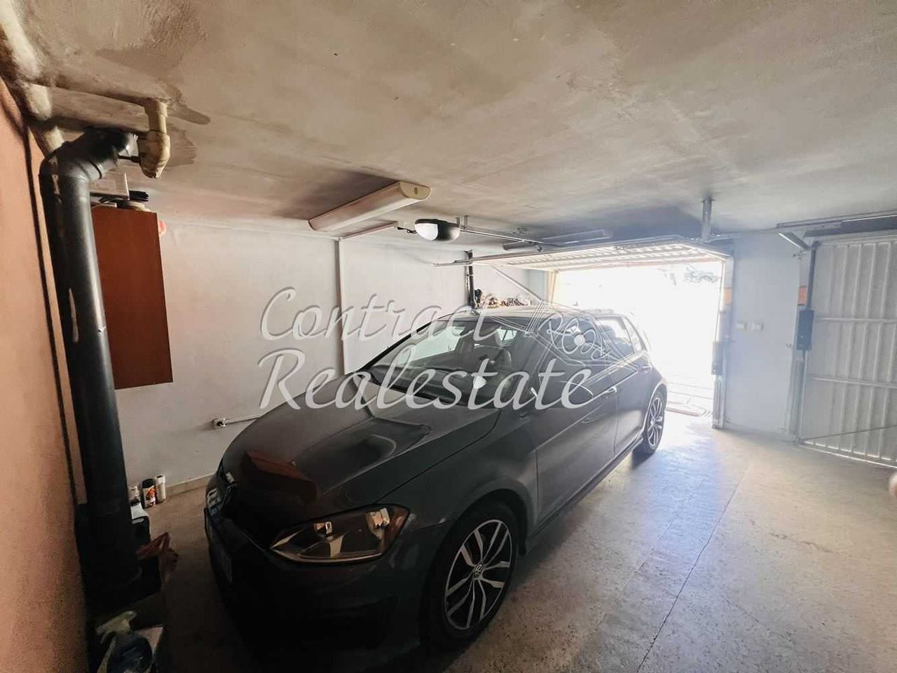 Продава се Тристаен апартамент в Варна, Възраждане 1 - 128 кв.м за 2016 €/кв.м - Снимка #15