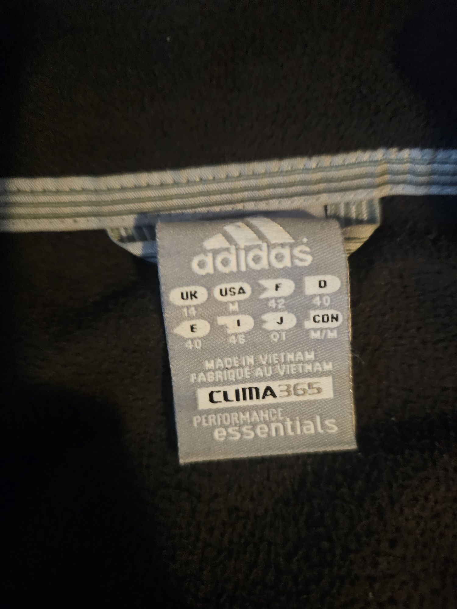 Adidas essentials performance