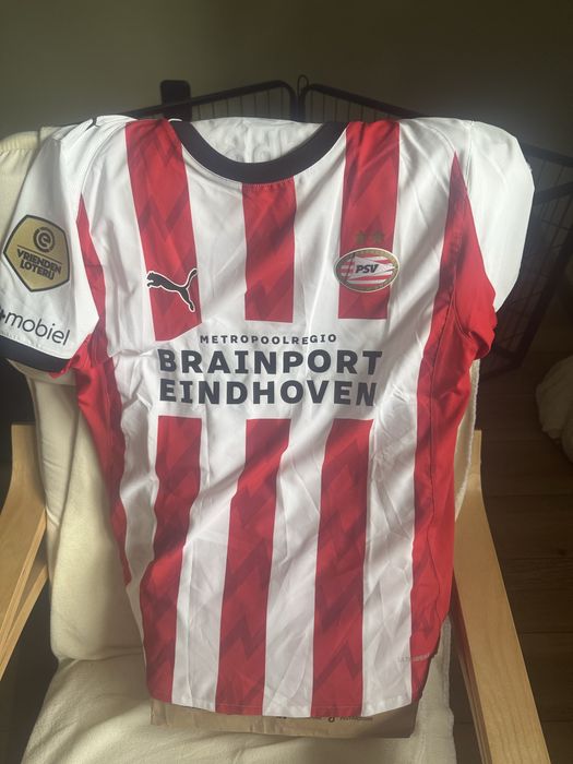 Vand Tricou Puma PSV cu semnatura