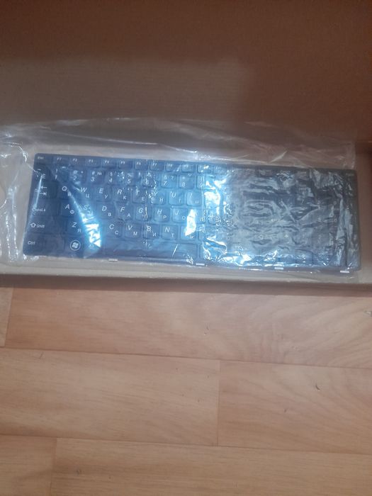 Продаю клавиатура на ноутбук ленова B590