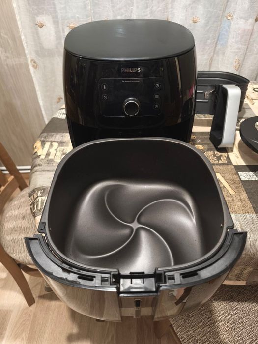 Нов Philips air fryer xxl