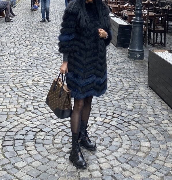 Палто от естествена кожа на лисица