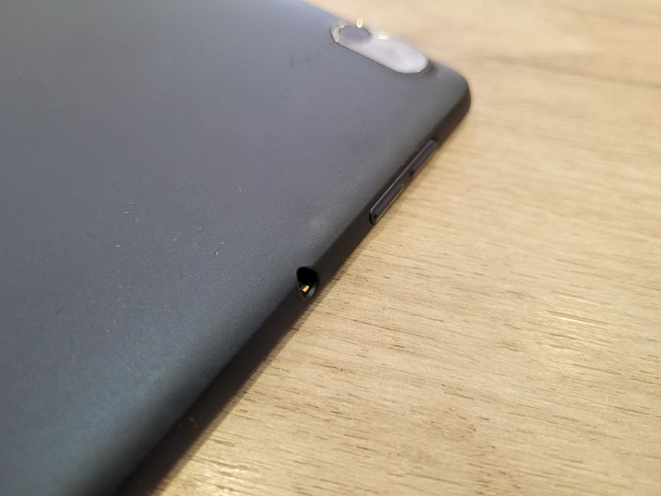 Таблет Lenovo IdeaTab 10.1" HD/ SIM card