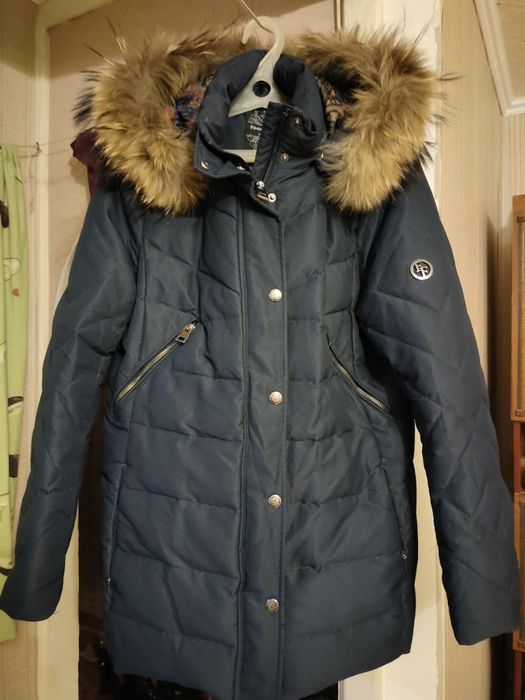 Продам куртку зимнюю, размер ,XL,на 46-48,фирма FINN FLARE