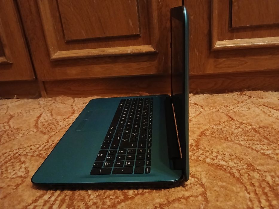 Vând laptop hp in stare ok