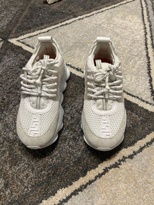 Versace chain reaction