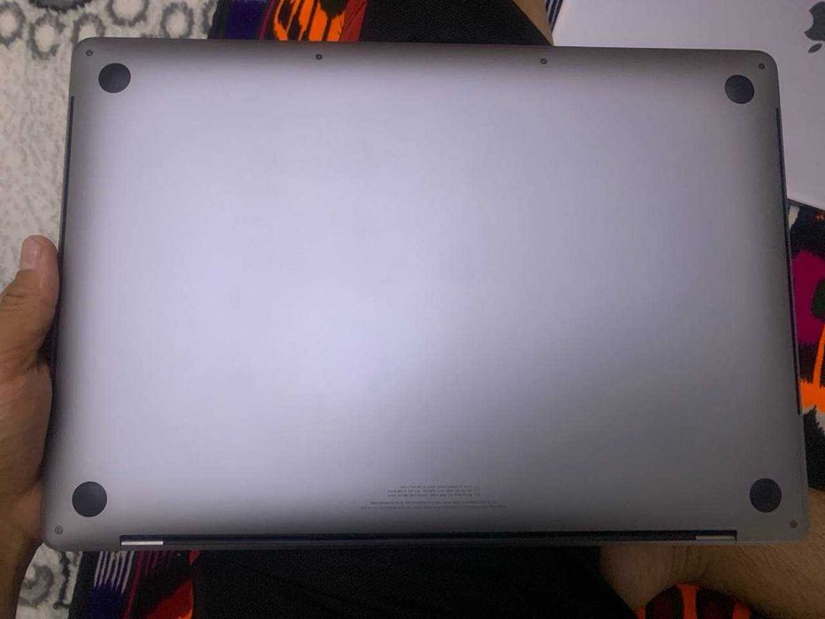 MacBook Pro Ram 32 GB 1 TB SSD 15 inch 2018