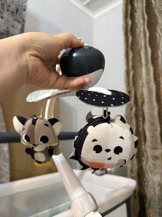 Мобиль известного бренда. Музыкальная, также можно беззвуч. поставить