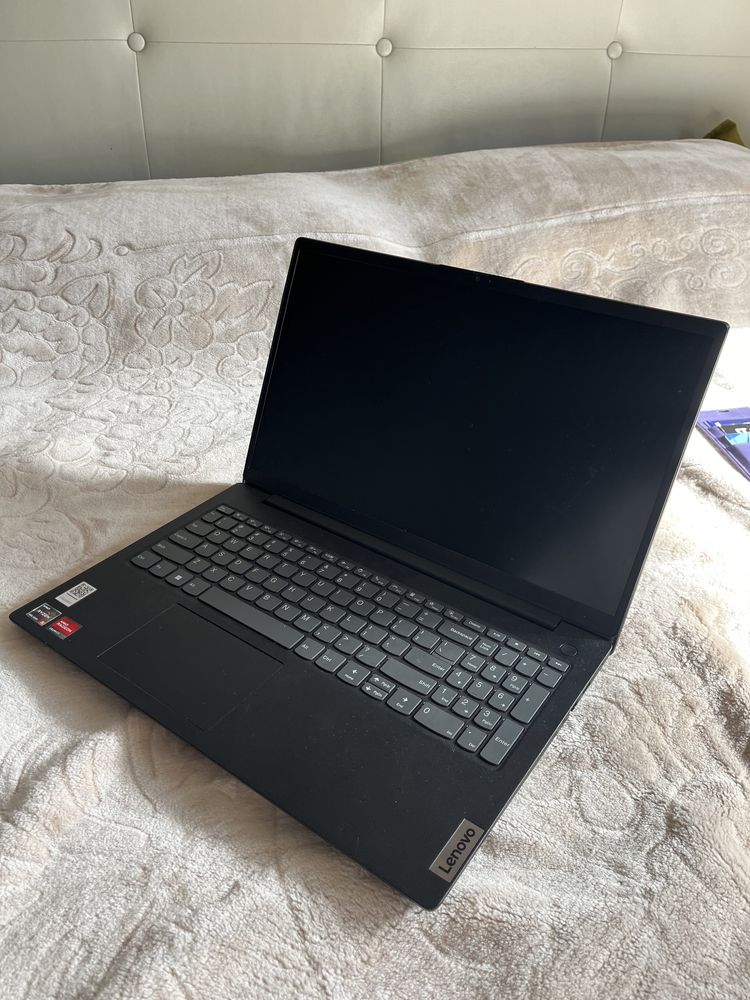 V15 G2-ALC Laptop (Lenovo) - Type 82KD