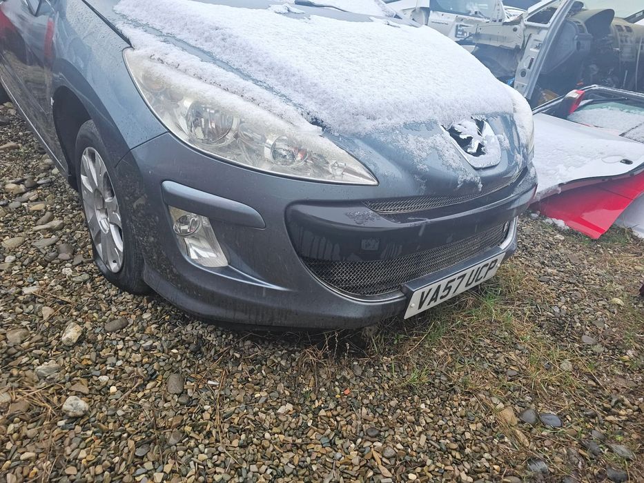 Dezmembrez Peugeot 308 hatchback 1.6 HDI an 2009 piele, jante aliaj, UK