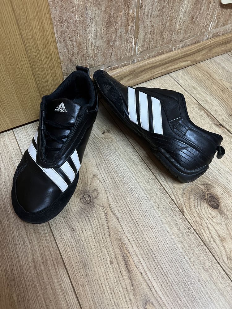 Pantofi sport Adidas